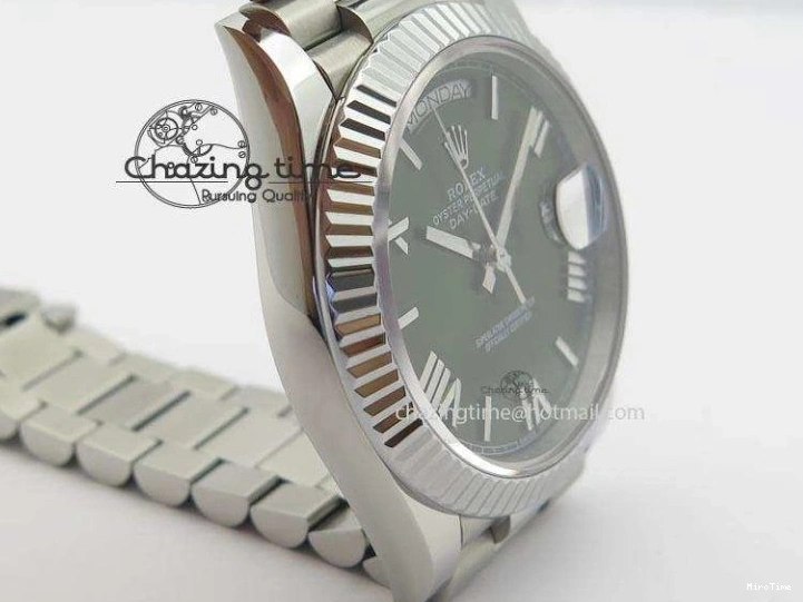MiroTime 0424 Stretchable DayDate 40mm BP-Maker 228206 SS Green Roman Dial (Fluted Bezel) On SS Bracelet ETA 3904